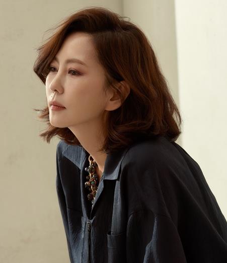 金南珠|金南珠写真展现完美身材 坦言自己曾整容 丈夫金承佑二婚备受争议