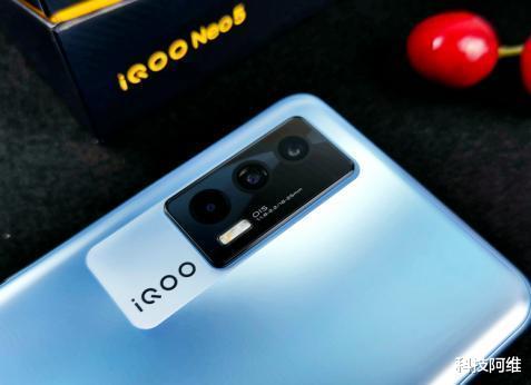 从2999元跌至2179元,12GB+256GB,66W闪充旗舰已跌至新低价