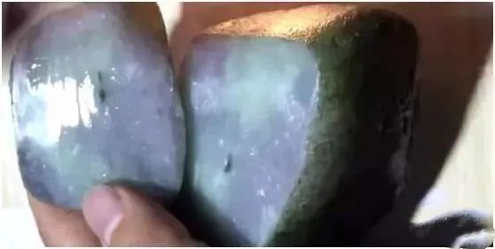 翡翠|650块的翡翠原石,切出来价格瞬间爆涨!!!