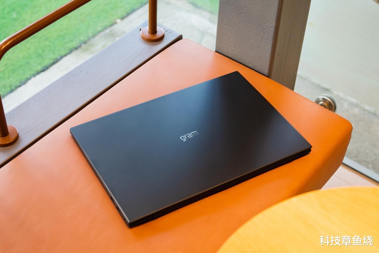 LG|两大核心硬件升级，大屏轻薄本标杆依然是LG gram 17
