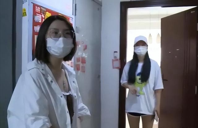 重庆:女子2个月被偷30多条内裤,愤而安装监控:有时都没得穿!