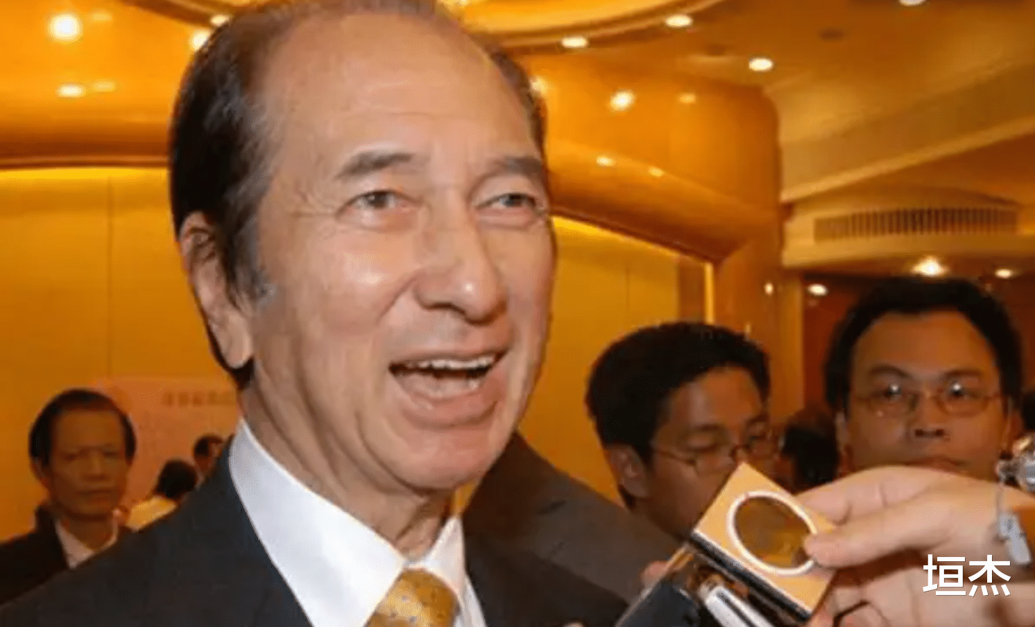 陈婉珍|陈婉珍：从护工到赌王三太，凭什么拿下67亿遗产，超梁安琪10亿