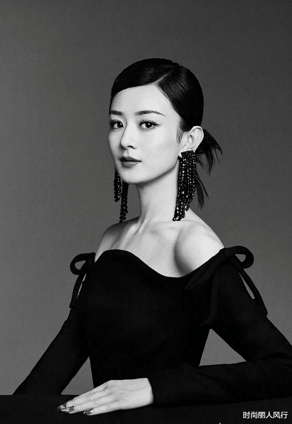 赵丽颖|赵丽颖逆袭成时尚女王！穿三件高定荣登金九大片享巨星待遇，超牛