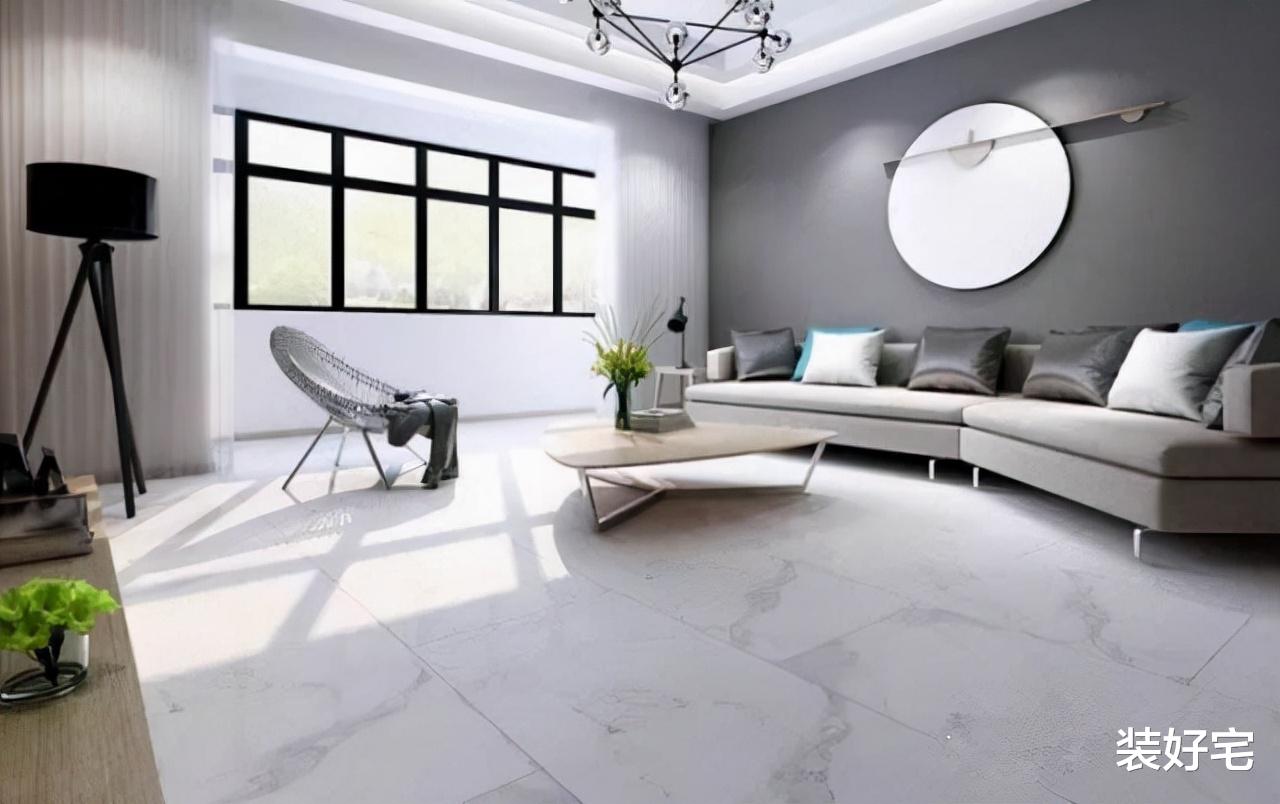 将木地板换成瓷砖的朋友，体验感如何？过来人告诉你该如何选择