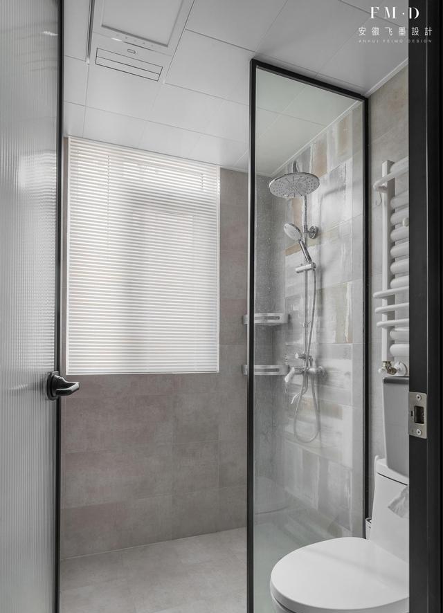 150㎡不豪装不堆砌,简单装修住进一家5口,干净清爽没有一丝累赘