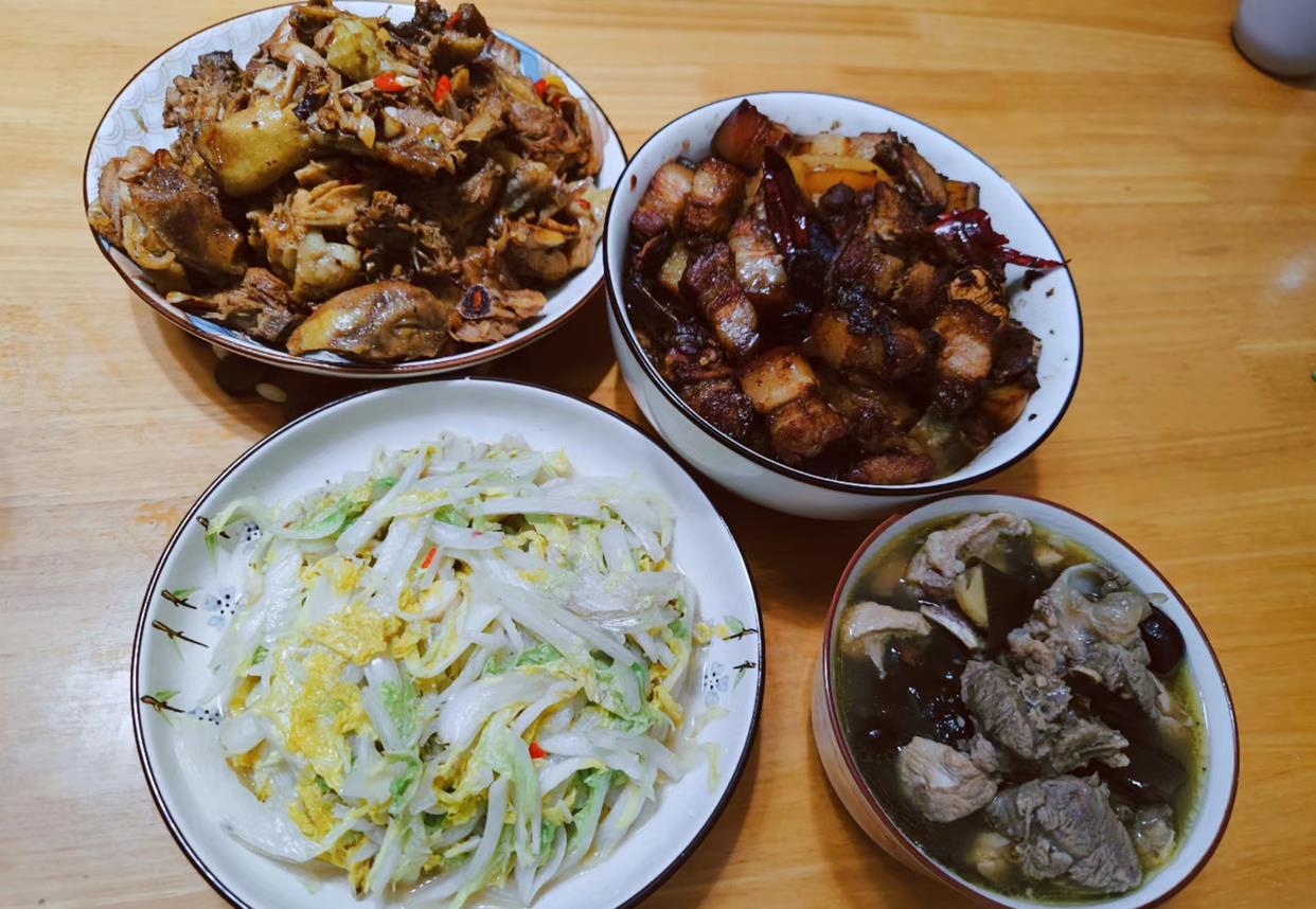 湖南女子坚持做饭2个月,丈夫胖了20斤,网友:你是来报恩的?