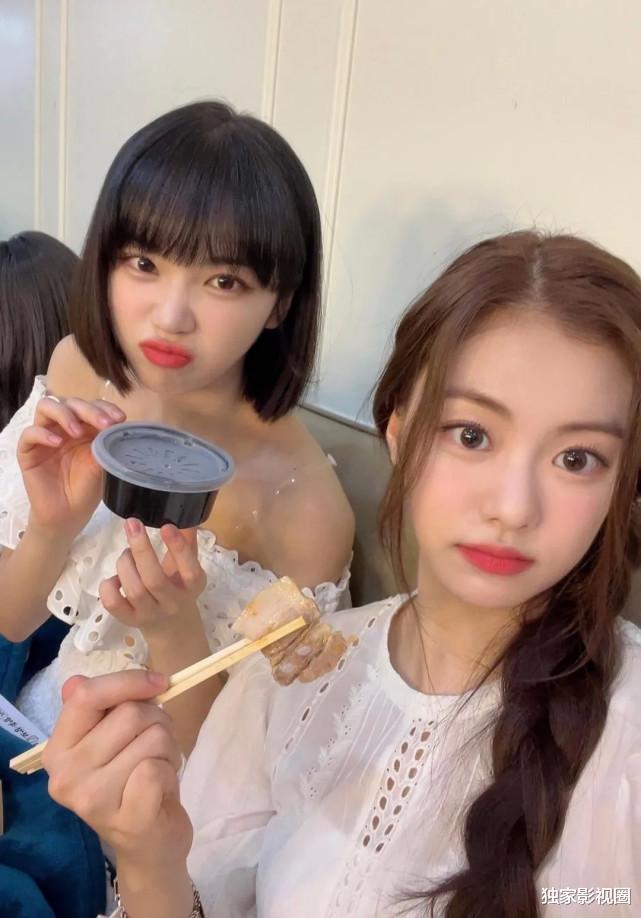 张元英|IZ*ONE成员重新出道，张元英小樱花风格大变，被吐槽太成熟