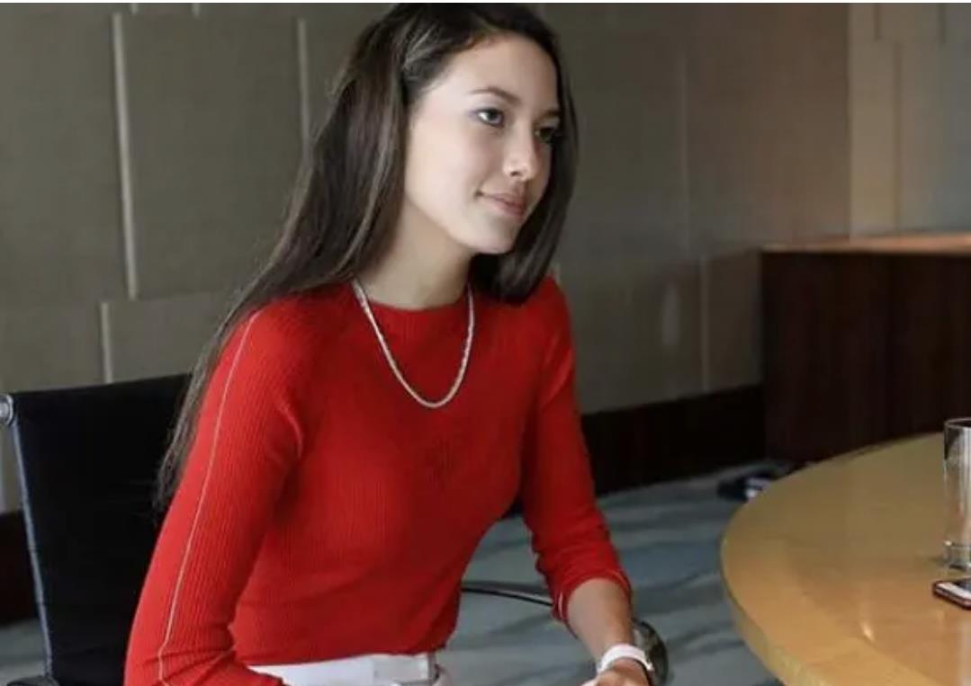 宋智雅|看到“伪白富美”宋智雅，我想到了那个让易烊千玺都会害羞的姑娘