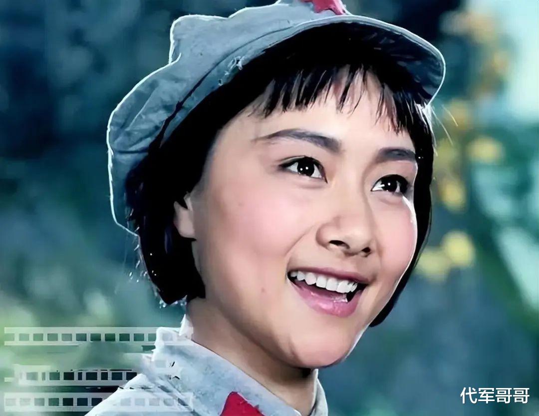 黄梅莹|她凭《渴望》爆红,嫁给小2岁老公恩爱38年,如今72岁气质依旧