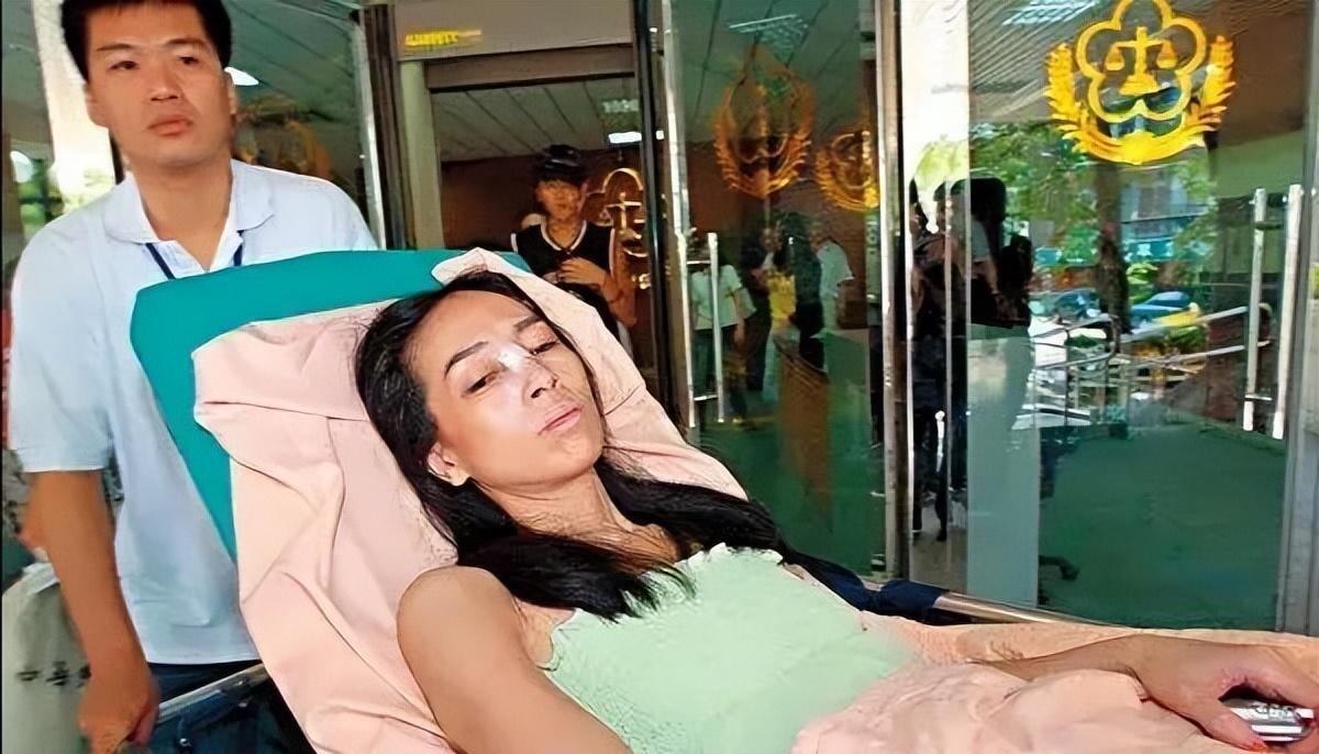 许纯美|“百亿富婆”5婚5离奇葩情史,2000万买牛郎结婚,女儿却流落街头