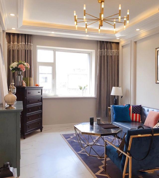 简美风格的小户型,布局隔成两房两厅,装修设计颜值高,实用美观