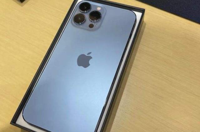 笔记本|如何看待2021 Q4苹果6年来首次登顶中国手机市场？有哪些原因？