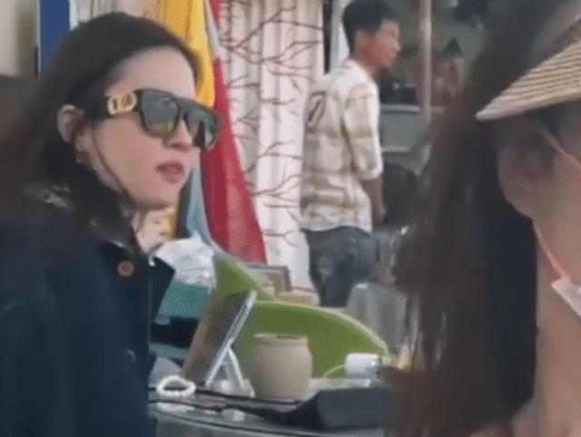 刘亦菲|刘亦菲近况曝光,在外喝咖啡被网友偶遇,脸部泛红下巴圆润