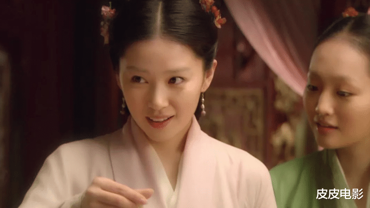 王子文|这15位女星，明明都见过大世面，可偏偏还是在大场面上翻车，拉垮