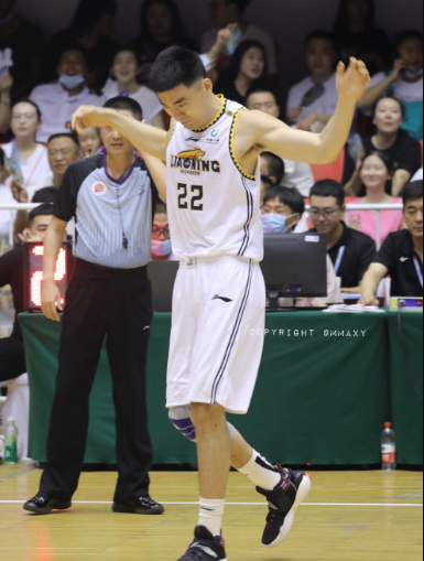 杨鸣|辽宁大胜难掩1人低迷！22分钟得0分，辜负杨鸣信任，远不如付豪