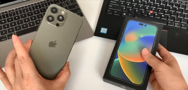软件|山寨iPhone14ProMax开箱测评：满满的都是粗糙感