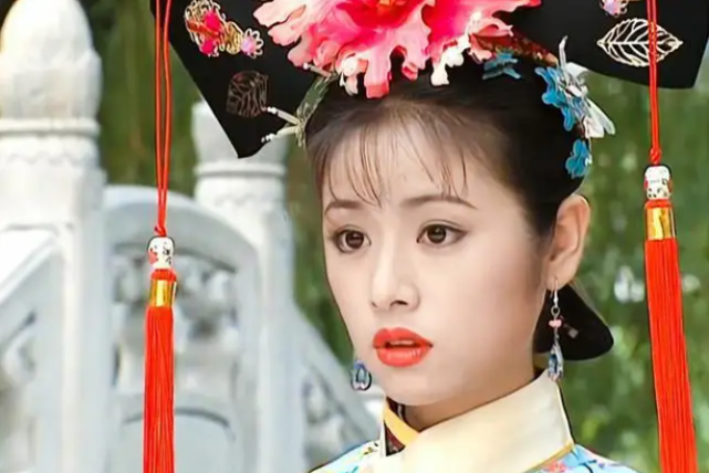 刘晓庆|女明星不服老“装嫩”失败，老了就别再尬演少女了！