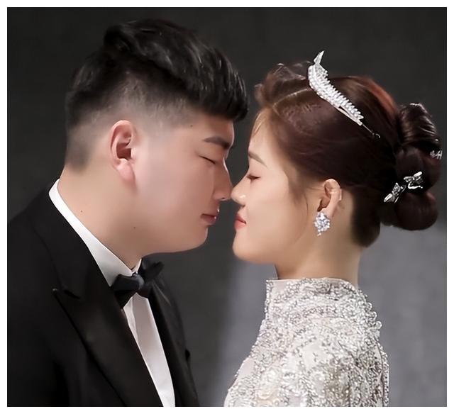 陈萌|陈萌曝光婚礼现场布置,场内富丽堂皇,网友:大衣哥钱包要见底了