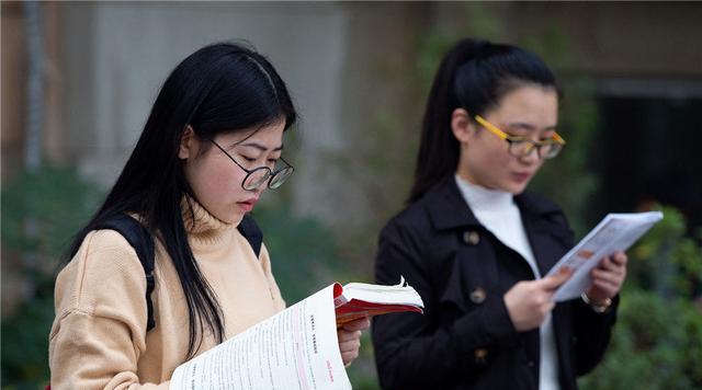 求职|“无编制”公务员悄然兴起，待遇不输正式工，福利待遇也颇为丰厚