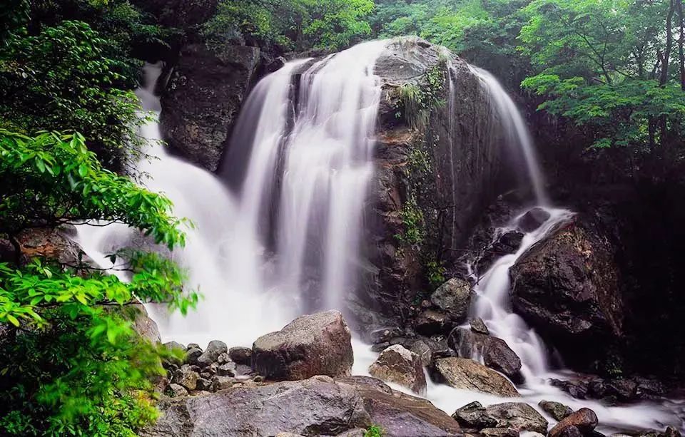 北京市|炎炎夏日，在明月山，还能大胆走在户外玩！