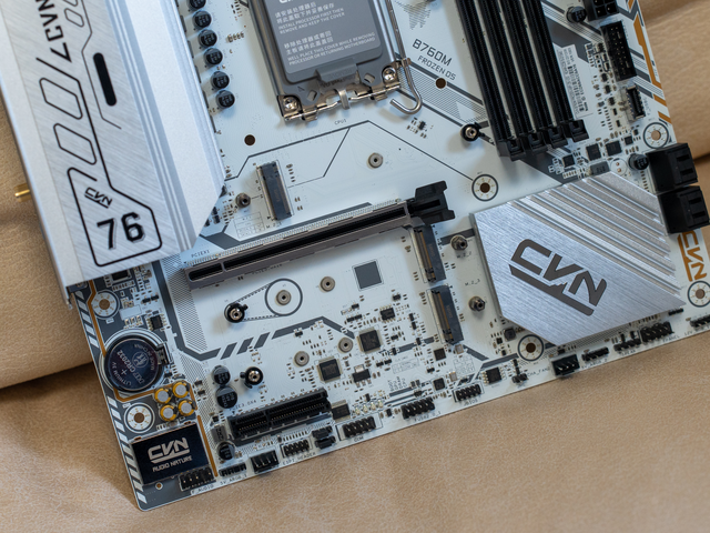 |银枪白马再升级，七彩虹B760M战列舰D5主板测评