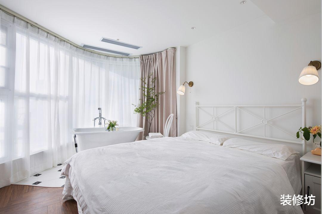 爆改48平方米一居室,实现超强开放式布局,卧室还有泡澡区