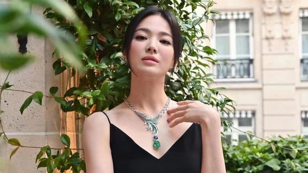 宋慧乔|宋慧乔暴瘦，粉丝留言劝她多吃一些