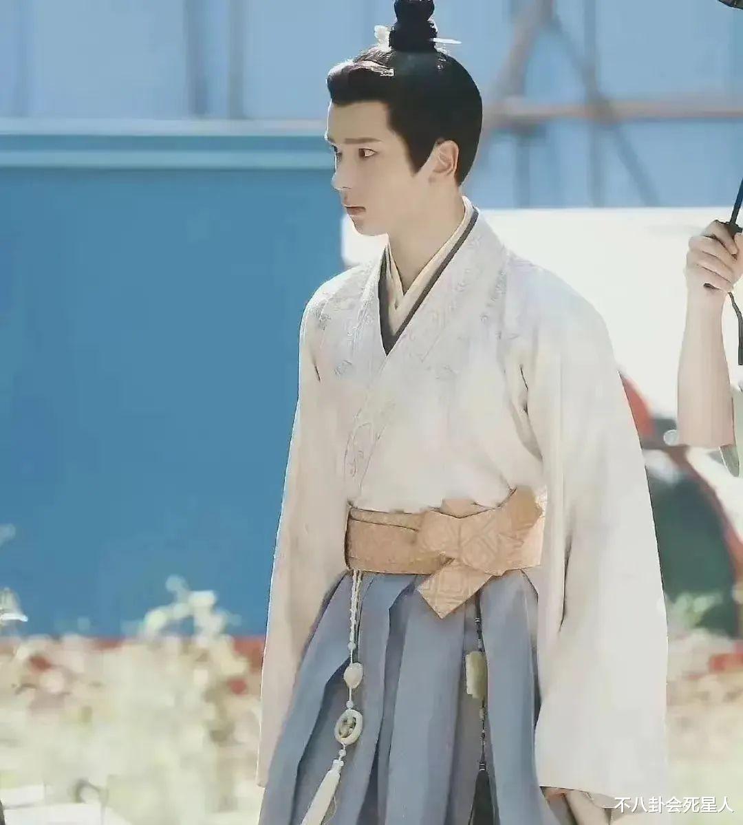 潘长江|《我叫刘金凤》第二？白敬亭宋轶新剧出路透，服装被指疑似倭风