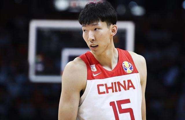 周琦|早7点，周琦新去向终于确定，球迷终于等到了，杨鸣送祝福