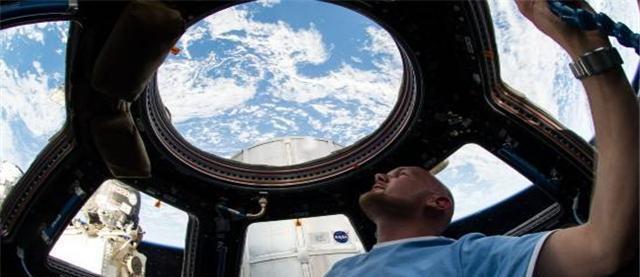 太空漂浮十几年,国际空间站的氧气到底从何而来?为什么耗不尽呢