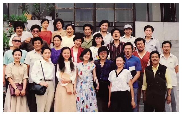 赵娜|赵娜：一嫁演员祝延平，二嫁杜淳老爸杜志国，如今与儿子相依为命