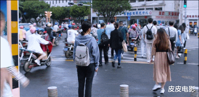 林妙妙|播放破25亿,张嘉益又出王炸剧,观众:扯下了成人世界3块遮羞布