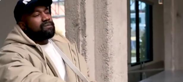 金·卡戴珊|金卡戴珊前夫又发疯？竞选美国总统撕X川普，逼员工传看金姐私密影片