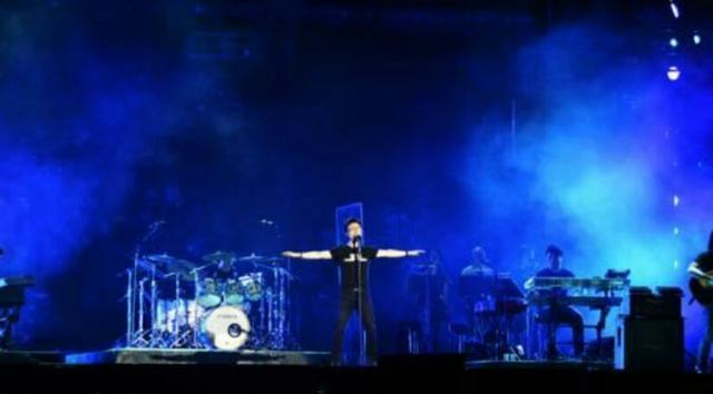 演唱会|演唱会前5天突然离世，售卖出的百万张票却没人退票，世界歌坛也仅此一人