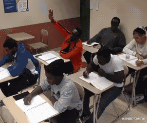 鲤鱼|“钓鱼被咬了，不过钓到了一条招财龙鱼，不亏..”