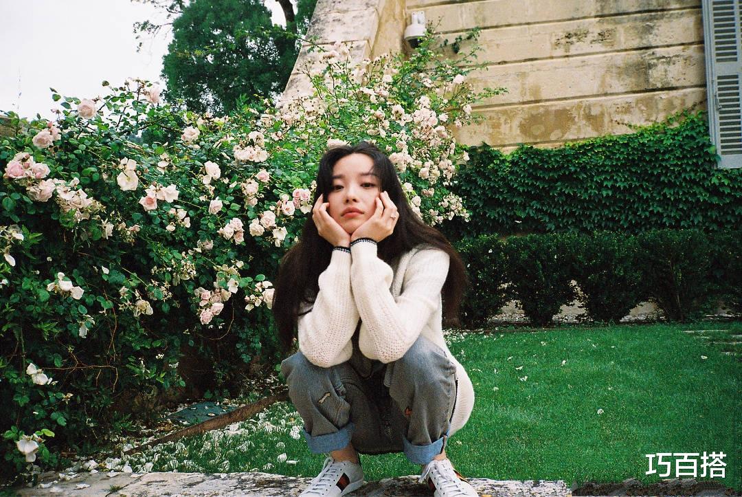 倪妮|倪妮不愧是氛围感美女，日常私服随手拍，秒变电影里的女主角