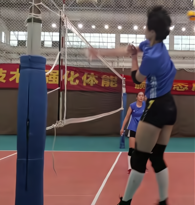 浙江女排|01年女排新星伤愈复出！再现暴力主攻风采，将携手陈曦悦撑起大旗