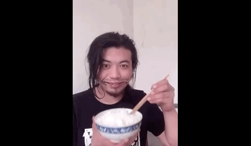 “无用发明家”全村首富手工耿:每一件发明都让网友笑断气