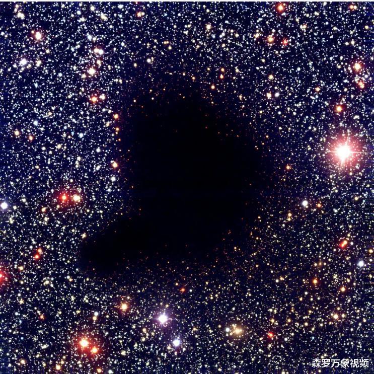 直径2.5亿光年,内部一颗恒星都没有,牧夫座空洞有多可怕?