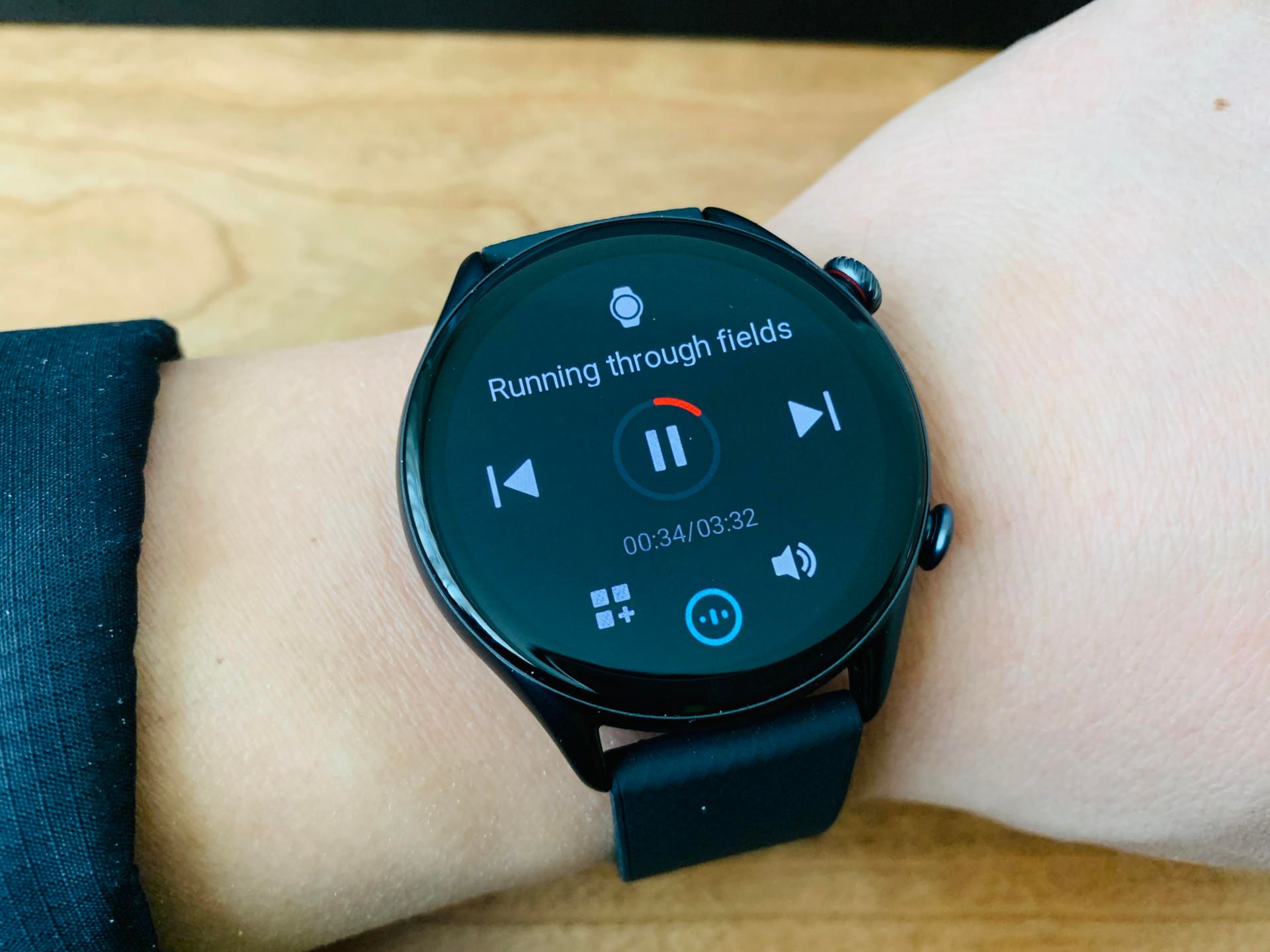 新京报|运动模式丰富、健康监测全面的智能手表:Amazfit跃我GTR3 Pro