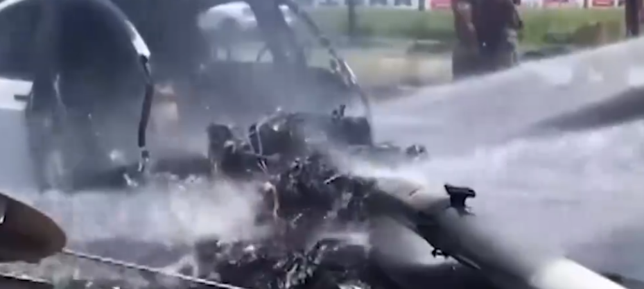 林志颖|林志颖价值388万的特斯拉出车祸,身体多处损伤,肱骨粉碎性骨折