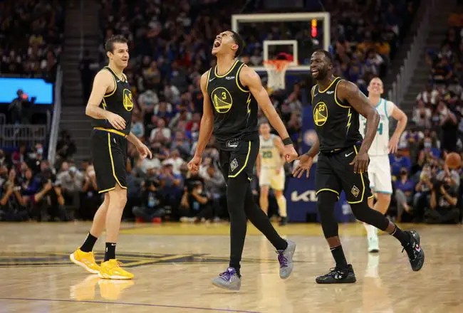 |NBA里的丑小鸭！当年28号秀现在超新星，凭什么勇士总能淘到宝？