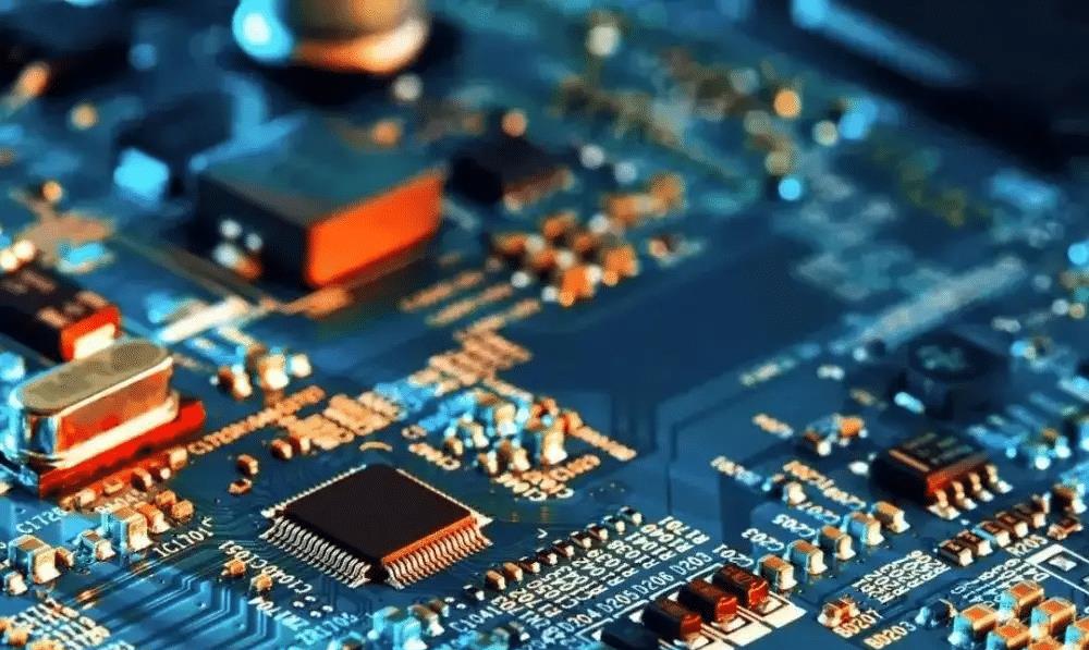 Python|断供反而“拯救”了国产芯片产业，从业者表示：感谢这步“臭棋”