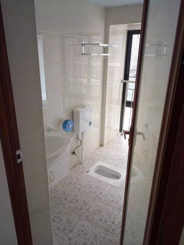 参观朋友的新居,看到卫生间,才知道她家有多豪!