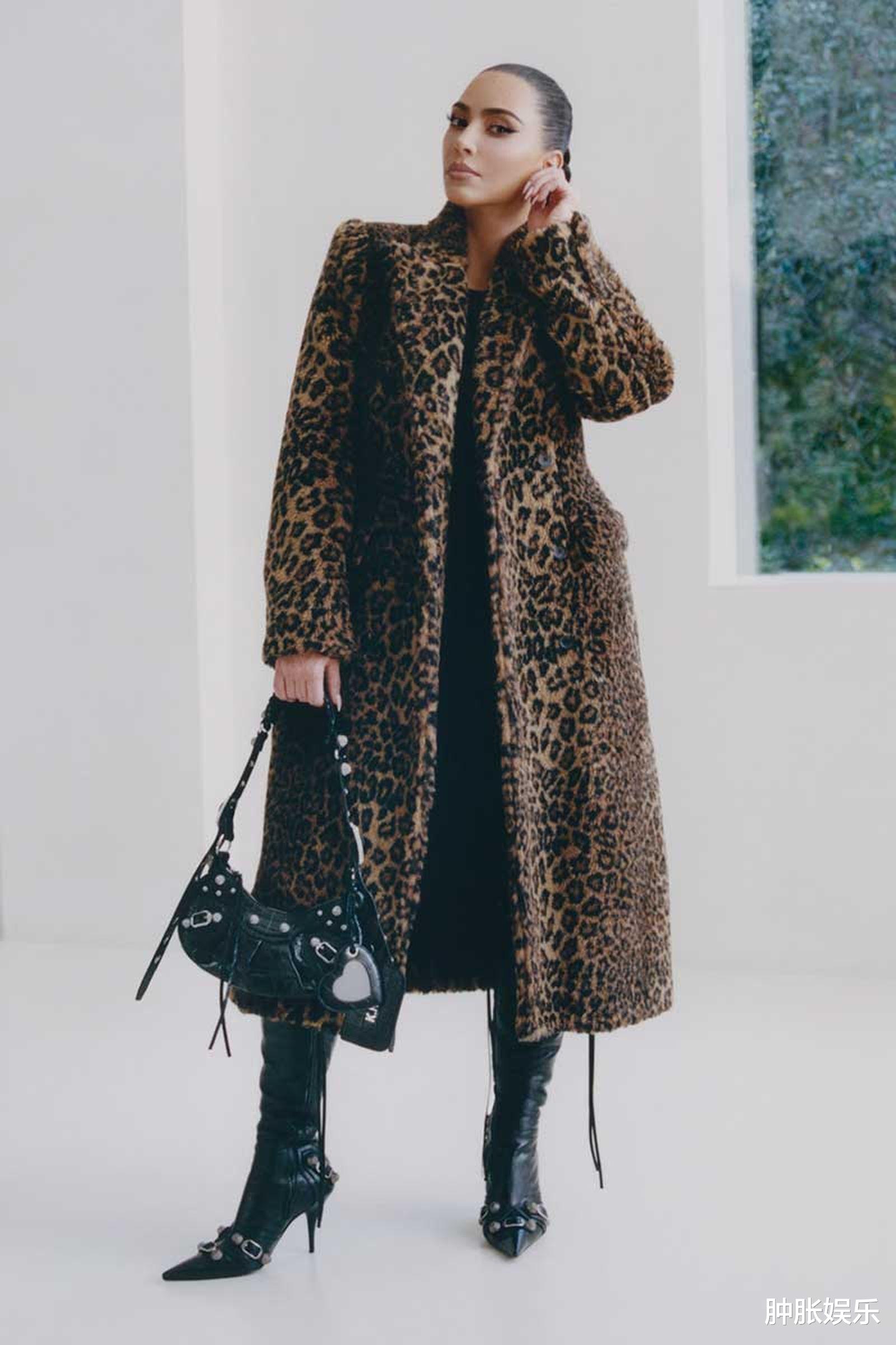 金·卡戴珊|「迷惑时尚」金·卡戴珊全身捆紧「黄色胶带」就上阵！