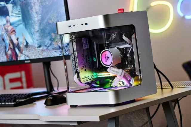 |性能强悍的小强机！鑫谷斜杠青年ITX机箱评测