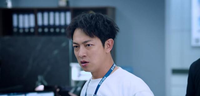 黑金风暴|林峯主演港剧《黑金风暴》开播,看完前两集有些失望