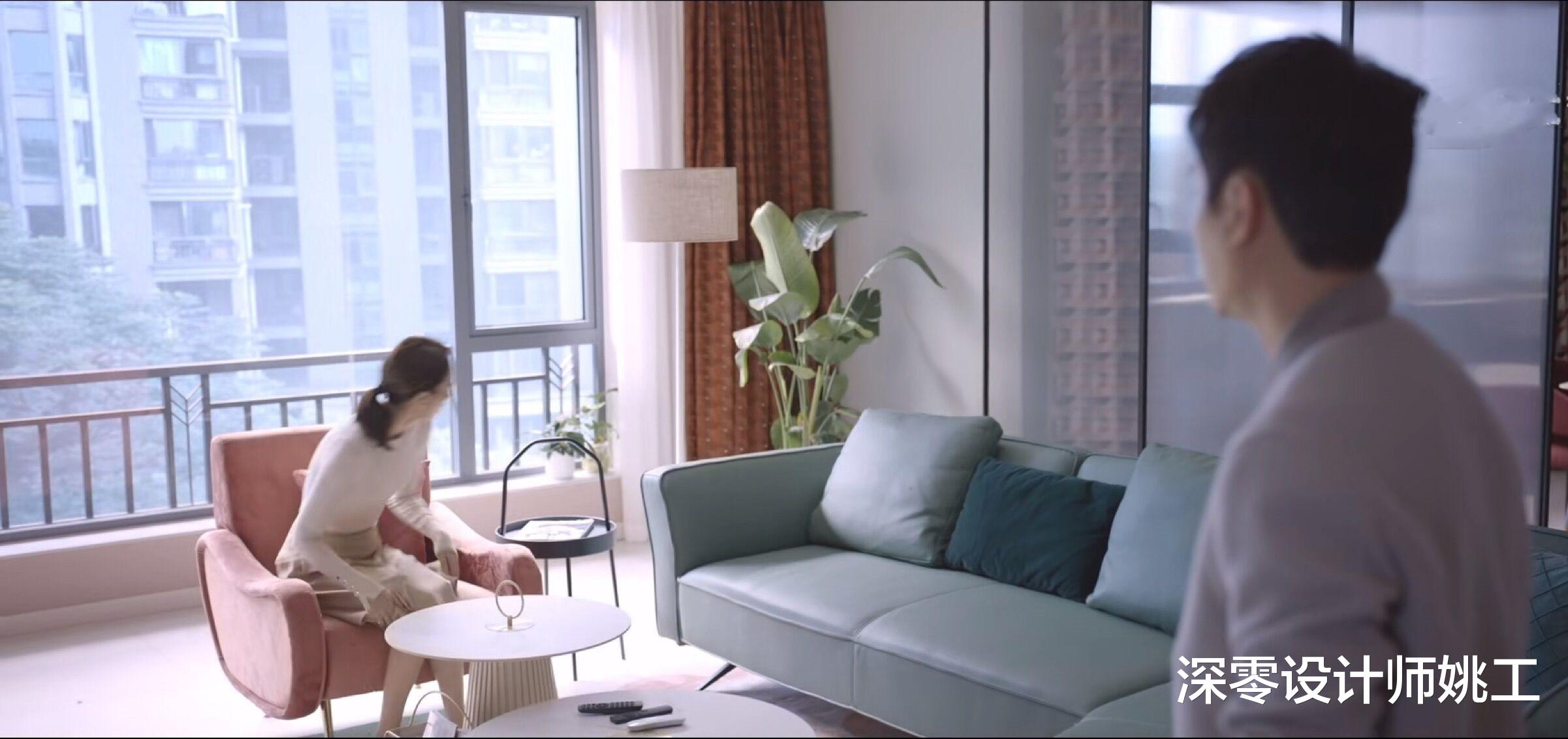 心居:清俞家客厅有超大落地窗采光超棒,马卡龙配色堪称一绝