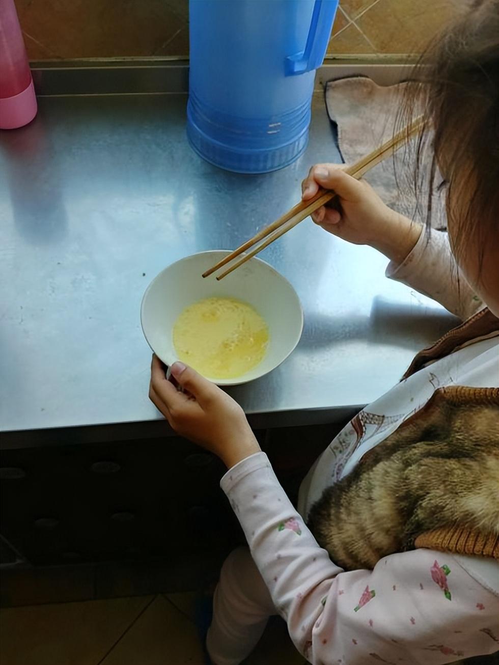 当孩子说“妈妈,我也喜欢这个”,你回答的第一句话很重要