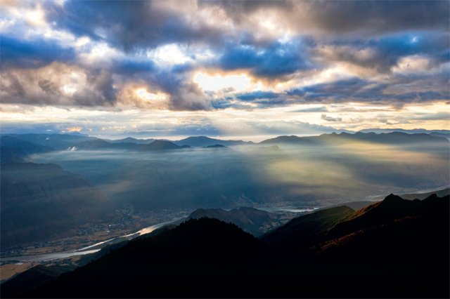 丽江|丽江小众秘境指南｜山花浪漫，风光秀美，夏天就该去一次格拉丹！